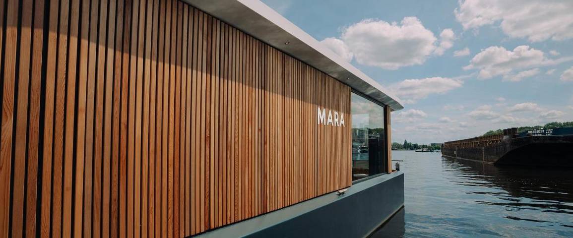 Boot für 3 Personen, mit Terrasse und Seeblick sowie Ausblick in Berlin