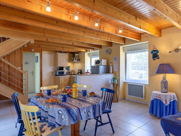 Location de vacances pour 4 personnes, avec terrasse et jardin à Plounévez-Lochrist - 3