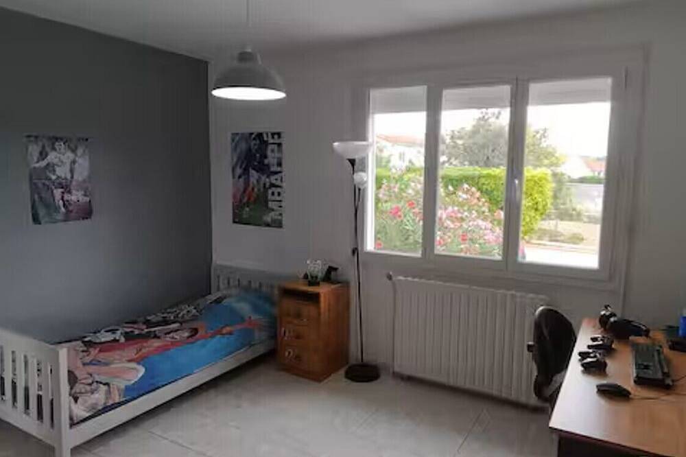 Maison avec jardin & piscine proche Océan in Salles-sur-Mer, Région de La Rochelle