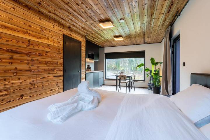 Gîte pour 2 personnes, avec vue sur le lac ainsi que jardin et vue dans Sougné-Remouchamps - 2