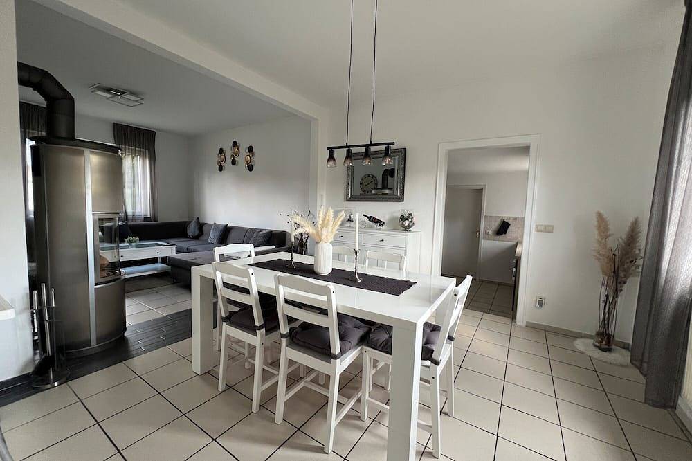 Ferienhaus 'Almir' mit privater Terrasse, privatem Garten und Wi-Fi in Haselünne, Hasetal