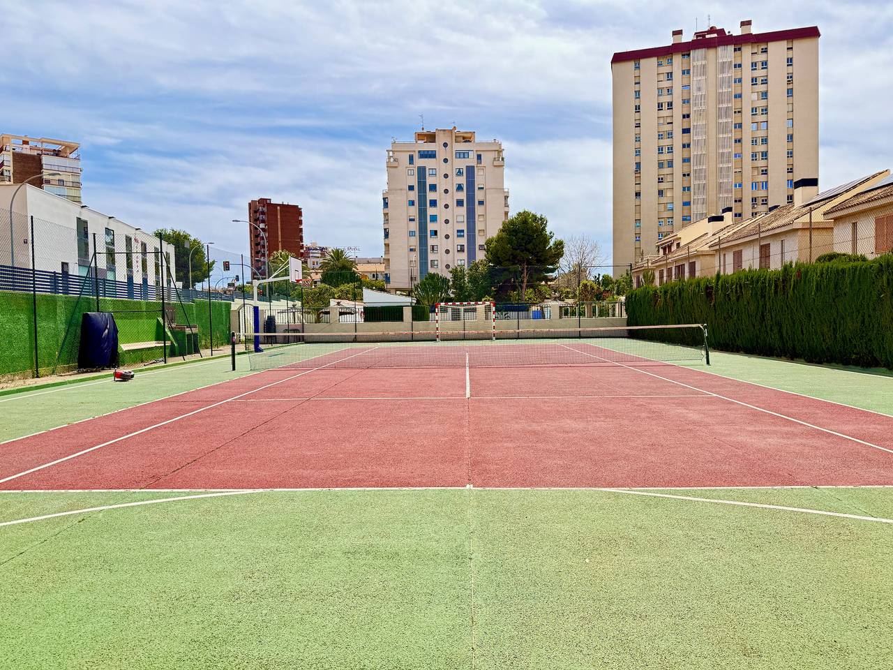 Apartamento entero, Duplex con piscina y terraza by Gloove in El Barrio, Alicante