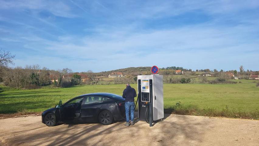 Gîte pour 4 personnes, avec jardin et vue à Blars - 3