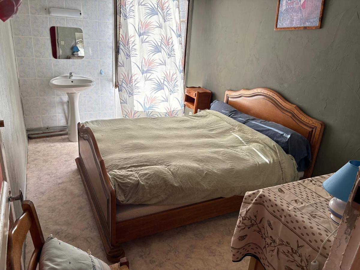 Appartement de vacances entier, Double Room in Saint-Pierre-le-Moûtier, Nièvre