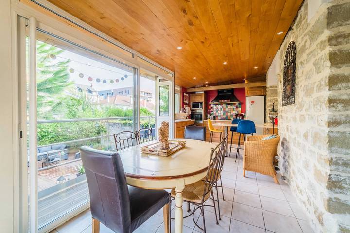 Location de vacances pour 4 personnes, avec jardin ainsi que jacuzzi et balcon à Brive-la-Gaillarde - 4