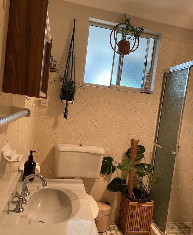 Salty Crew villa , Central spot , Pet friendly ,private garden oasis secure yard in Hawks Nest, Hunter Valley