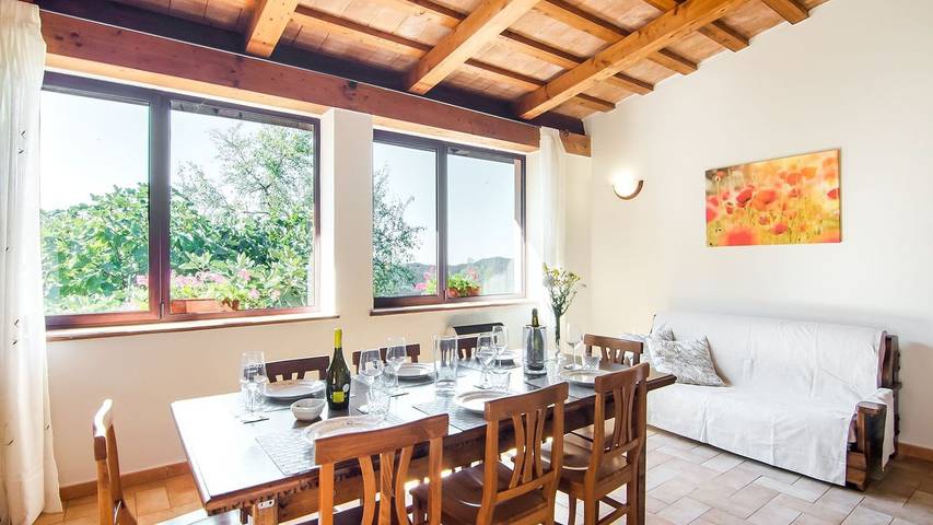 Agriturismo per 6 persone, con giardino e terrazza nonché piscina e idromassaggio in Apecchio