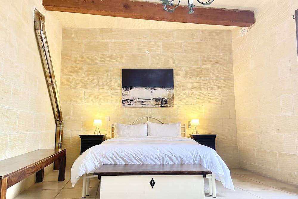 Villa Rossa Gozo ❤ 5 bedroom ensuite w pool & jacuzzi in Xewkija, Gozo