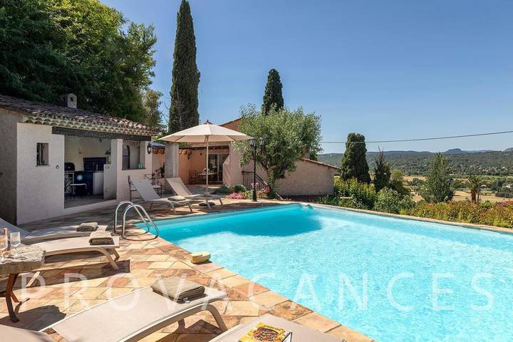 Villa pour 8 personnes, avec jardin et piscine - 1