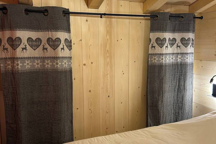 Chalet with Balconies (sleeps 10) in Saint-Michel-de-Maurienne, Massif de la Vanoise
