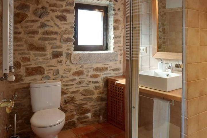 Location de vacances pour 6 personnes, avec balcon/terrasse et terrasse à Espolla - 4