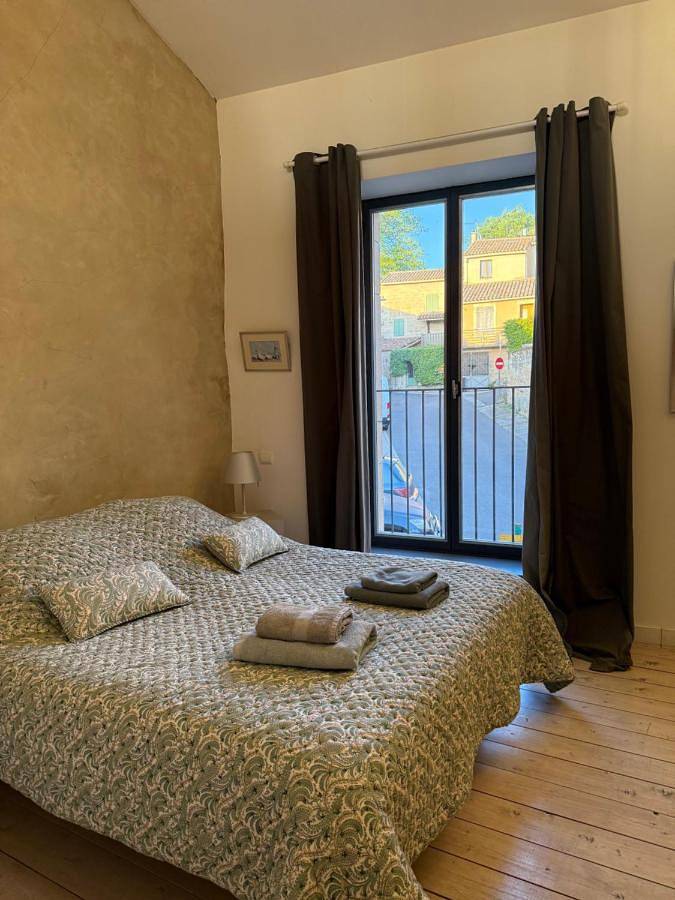 Gîte pour 4 personnes, avec terrasse et vue à Sanilhac-Sagriès - 3