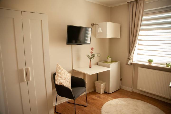 Single room, shower, toilet in Gusterath, Landkreis Trier-Saarburg