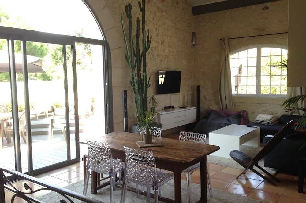 Maison de village 2ch + 2sdb terrasse 45 m2 (Longue Durée de sept. à Juin) in Baillargues, Côte méditerranéenne (France)