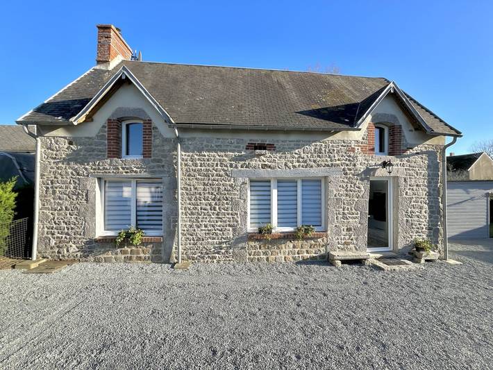 Gîte pour 6 personnes, avec terrasse et jardin