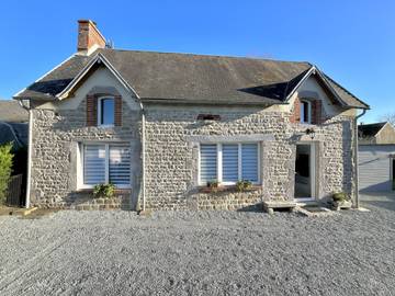 Gîte pour 6 personnes, avec jardin et terrasse à Annoville