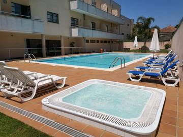 Hôtel pour 2 personnes, avec jacuzzi et sauna ainsi que jardin et piscine à Esmoriz