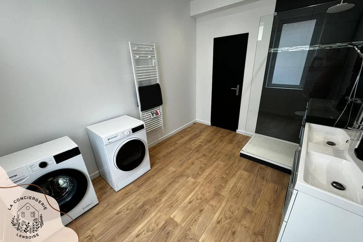 La Maison Lensoise, wifi, proche Bollaert, 8 pers in Lens, Région de Lens