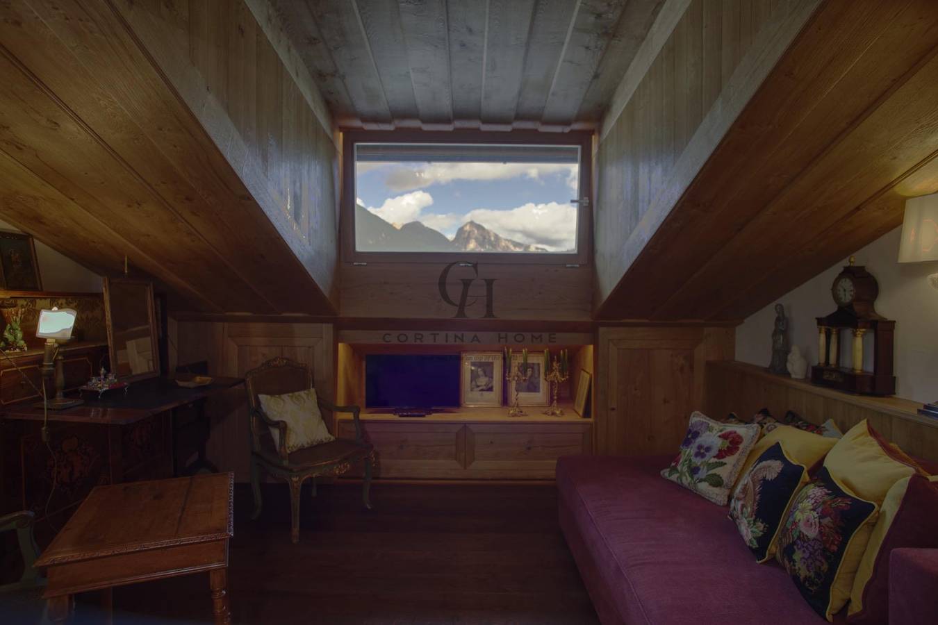 Appartamento intero, Elegante attico vista Tofane. in Cortina d'Ampezzo e dintorni, Dolomiti Superski