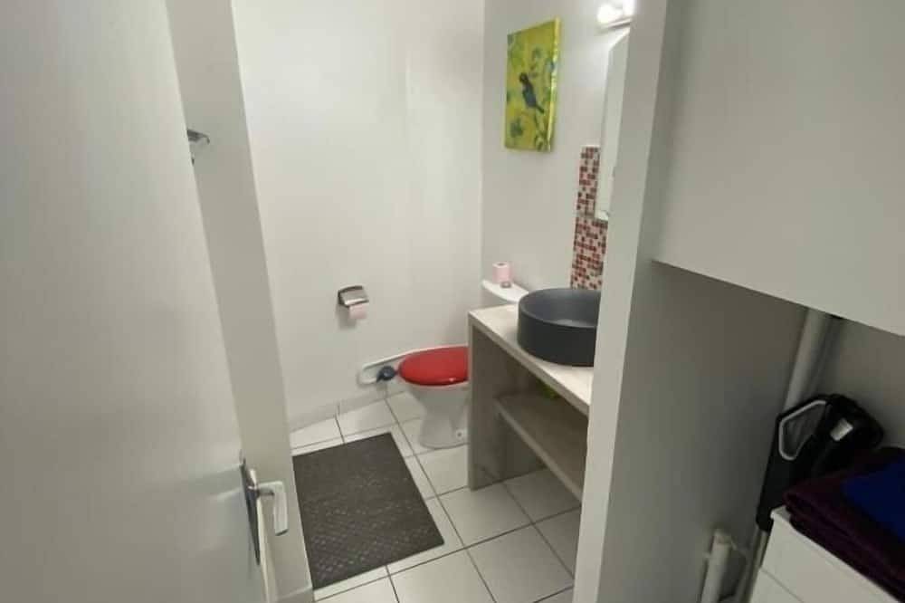 Entire apartment, Beau Studio Centre Ville et Proche Gare in Bourges, Bourges region