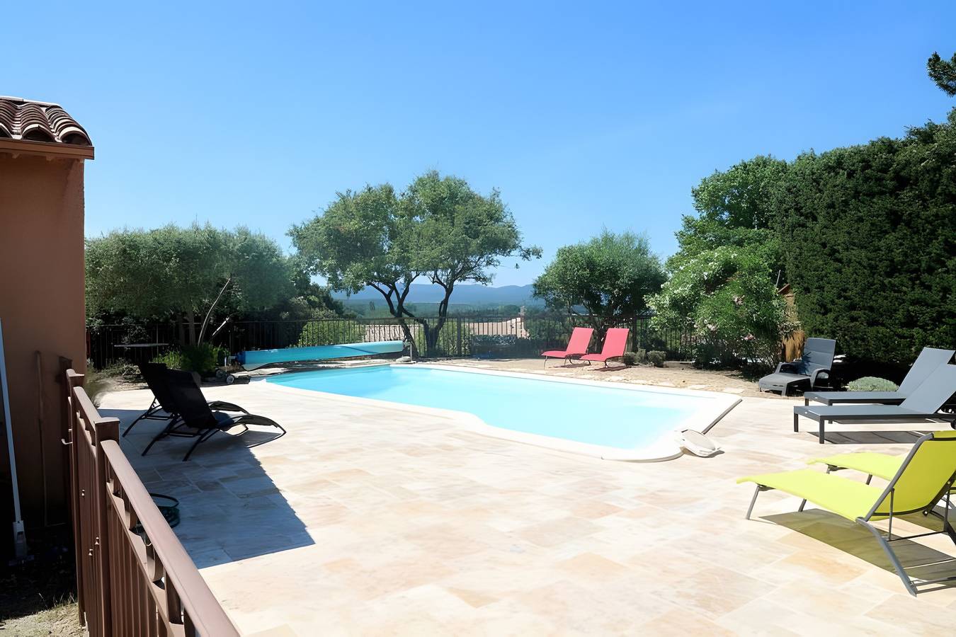Villa 'Maison Eyrargues 6p' con piscina privada, Wi-Fi y aire acondicionado in Eyragues, Region de Arles
