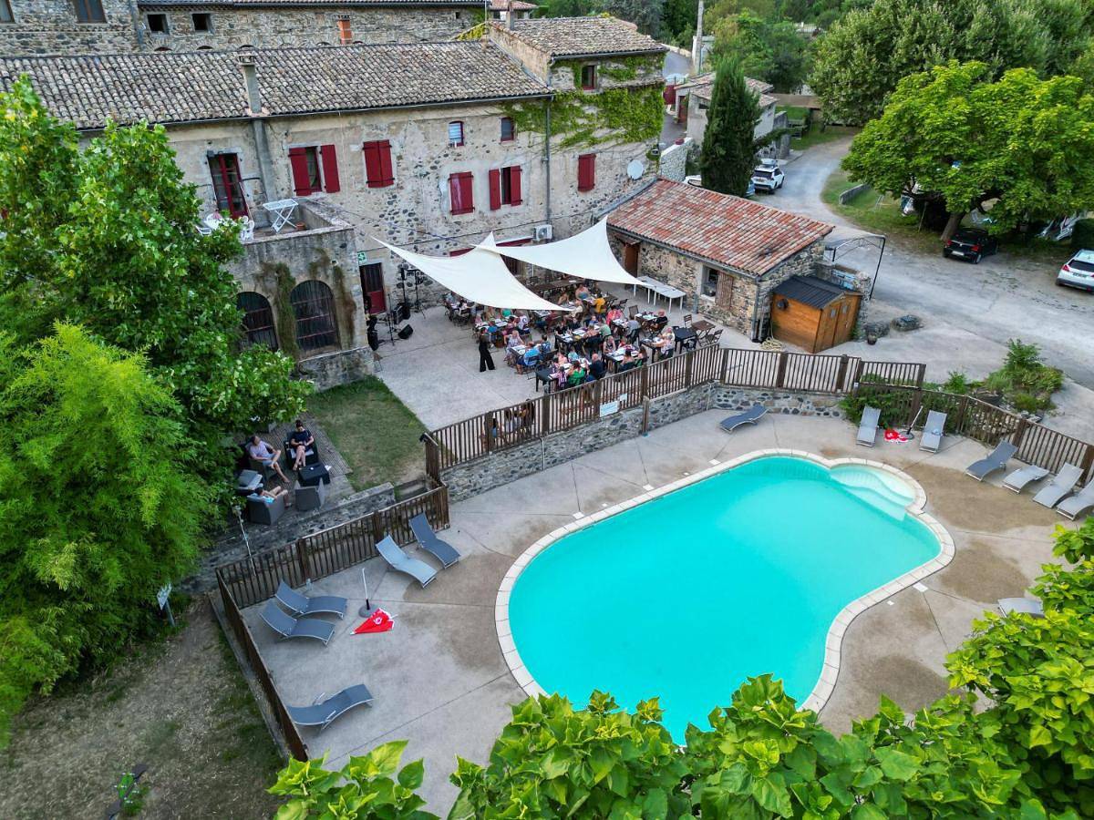 Le Moulin D'onclaire Camping et chambres d'hôtes in Coux, Parc naturel régional des Monts d'Ardèche