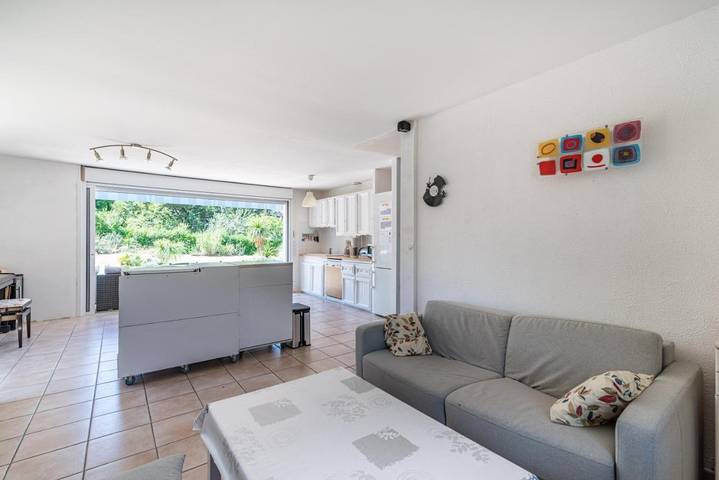 Location de vacances pour 9 personnes, avec piscine ainsi que terrasse et jardin à Sainte-Foy-d'Aigrefeuille - 4