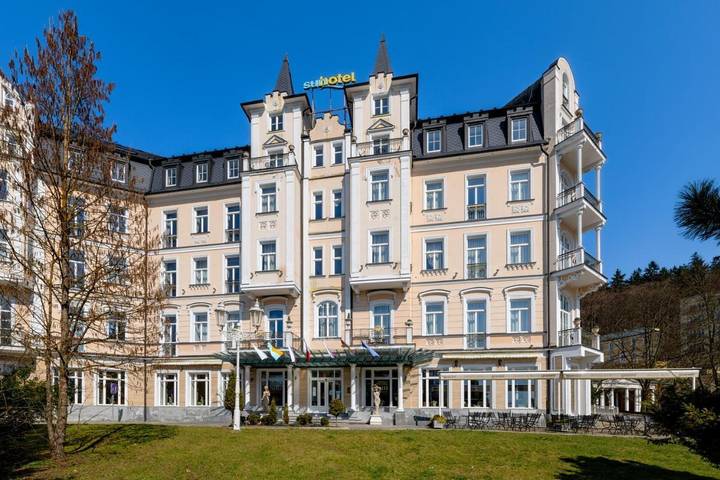 Hotel für 2 Personen, mit Terrasse und Pool sowie Sauna und Ausblick in Marienbad