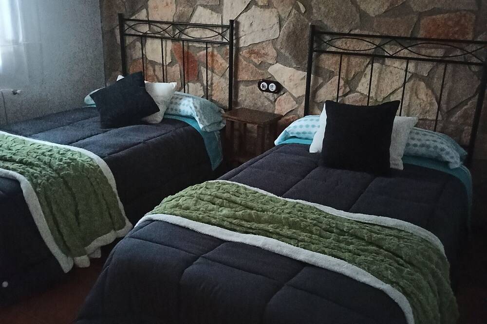 Rural house in the high mountain range of Cuenca, ideal for a family. in Tejadillos, Cuenca Province
