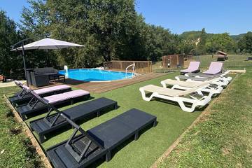 Gîte pour 4 personnes, avec jardin et terrasse à Duravel