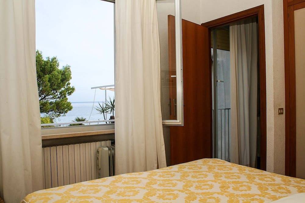 Right by the sea Villa in Palermo in Addaura, Palermo
