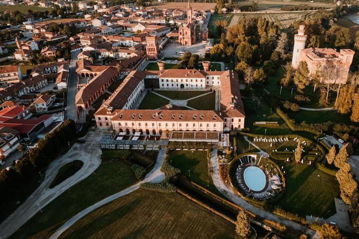 Appartamento per 2 persone, con Terrazza e Idromassaggio nonché Giardino e Piscina a Bra