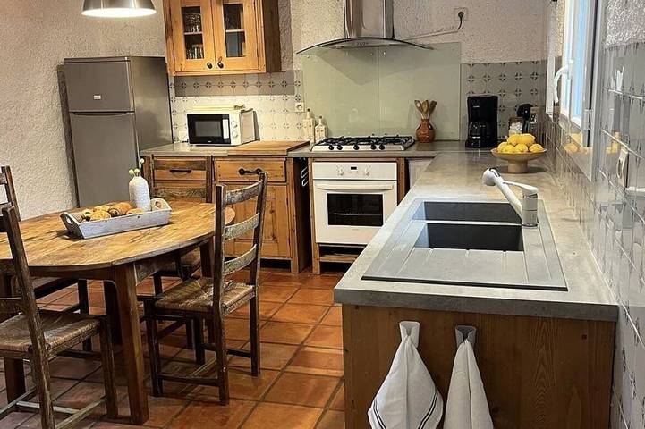 Gîte pour 9 personnes, avec jardin à Elne - 2