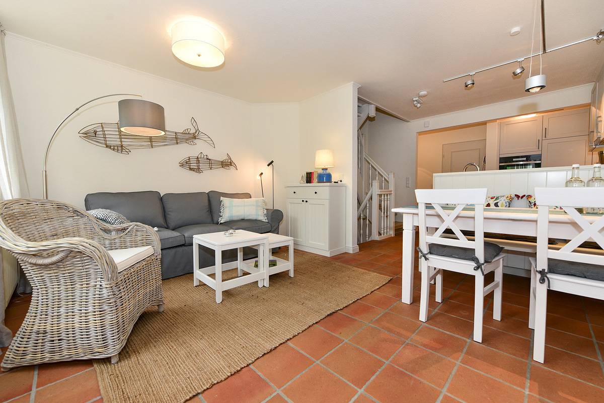 Ganze Ferienwohnung, Farnweg 7 (Haus Süd, Mittelhaus) in Wyk auf Föhr (Stadt), Wyk auf Föhr