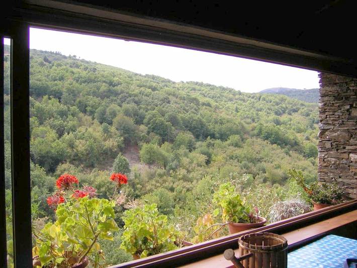 Villa pour 6 personnes, avec Terrasse et Jardin ainsi que Piscine et Vue dans Gadoni
