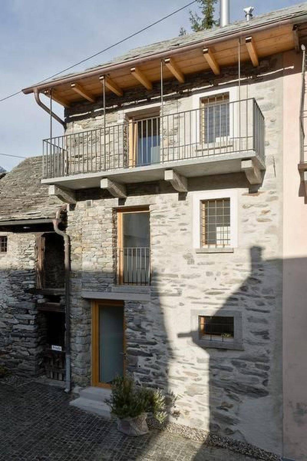 Rustico di vacanza nel nucleo di Moghegno in Maggia, Tessiner Alpen