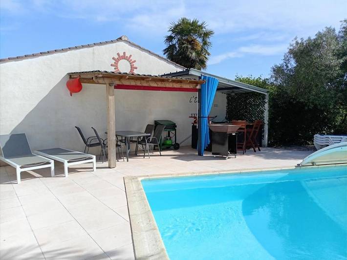 Gîte pour 2 personnes, avec piscine et jardin ainsi que terrasse et sauna à Challans - 2