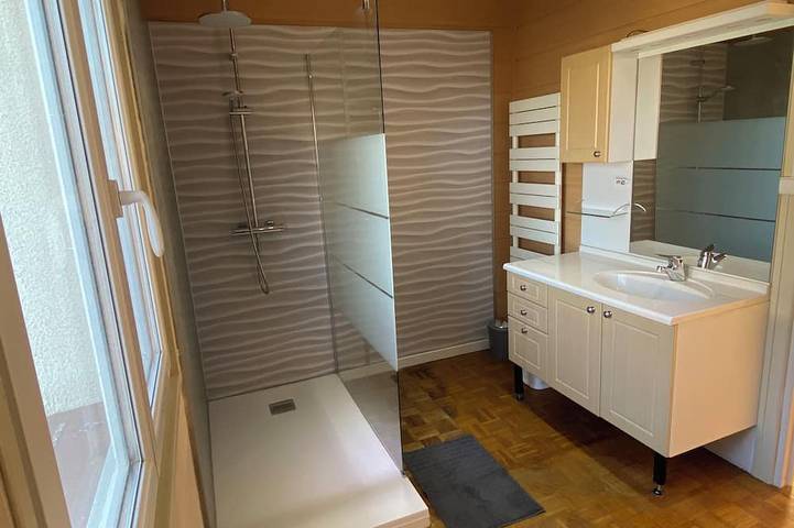 Gîte pour 6 personnes, avec Terrasse dans Port de Saint-Vaast la Hougue - 3