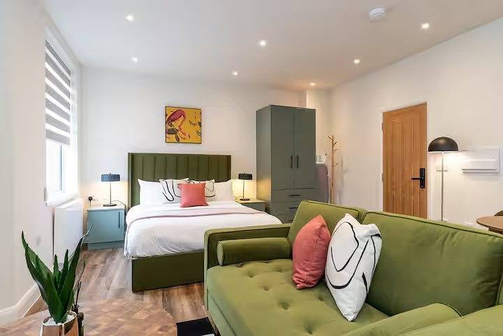 Entire studio, Trendy Loft Apartment - Near Dmu & City Centre in Leicester, Heart of England