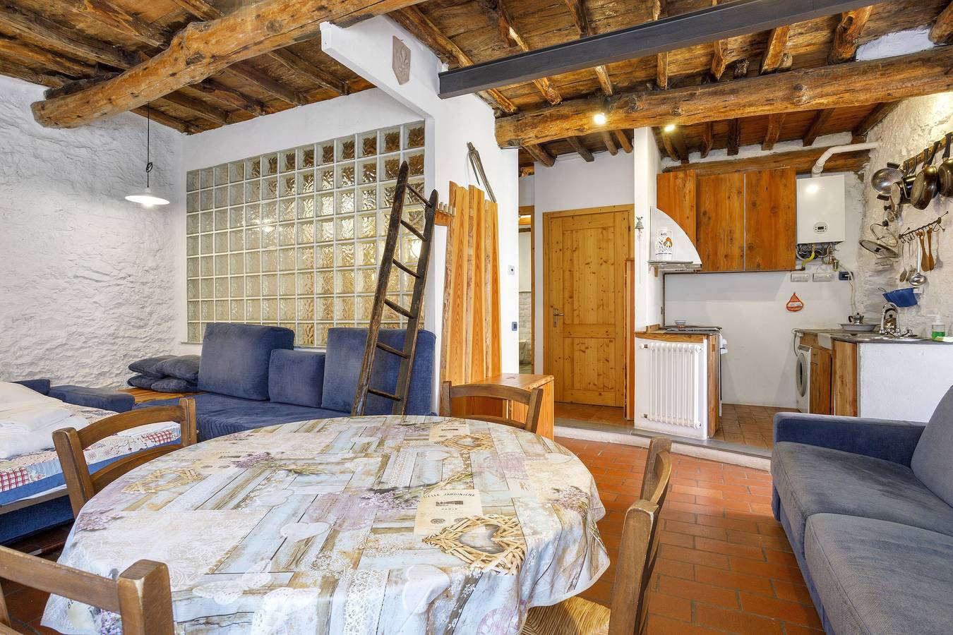 Entire apartment, Apartment 'Casa Nemo - Riomaggiore, 5 Terre' with Balcony, Wi-Fi and Air Conditioning in Riomaggiore, Riomaggiore Municipality