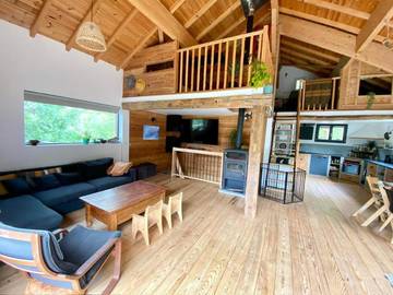 Chalet pour 8 personnes, avec bassin pour enfant et vue ainsi que vue sur le lac et jardin à Risoul