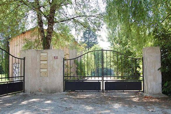 Gîte pour 4 personnes, avec piscine et jardin, animaux acceptés dans Coulonges (Vienne) - 2