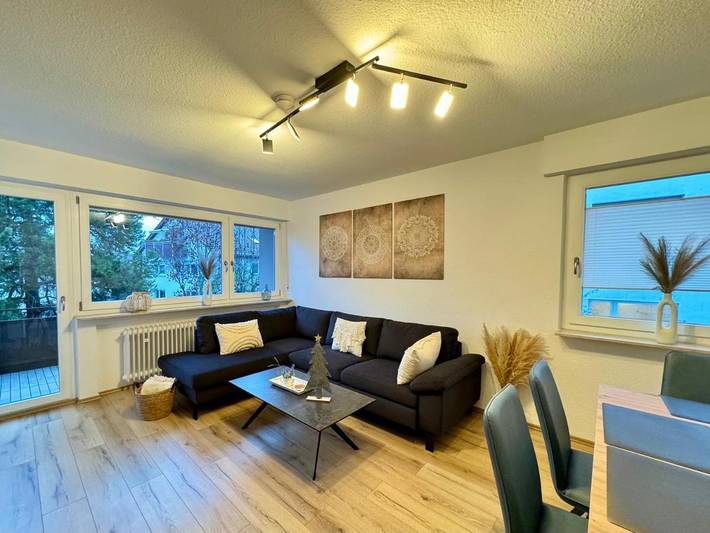 Ferienwohnung für 5 Personen, mit Balkon und Terrasse sowie Garten und Ausblick in Sindelfingen