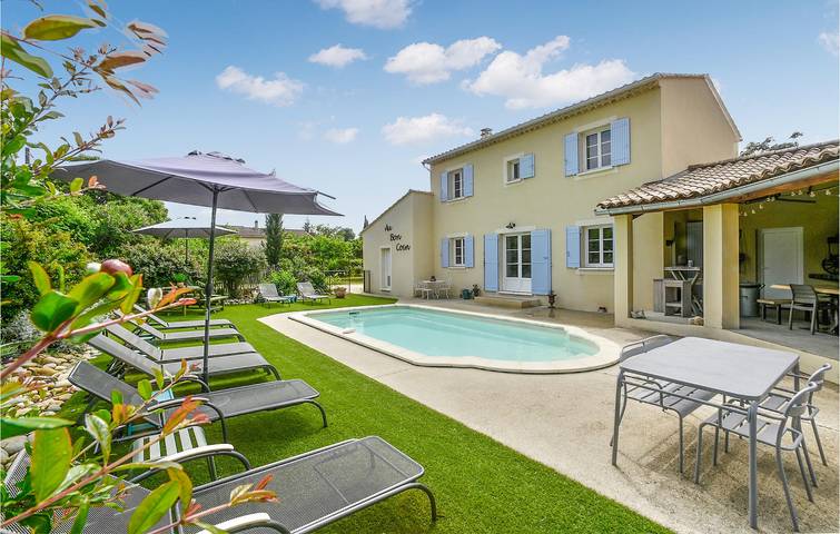 Appartement de luxe avec piscine et parking, près de Saint-Paulet-de-Caisson et de l'Ardèche in Saint-Paulet-de-Caisson, Région de Nîmes
