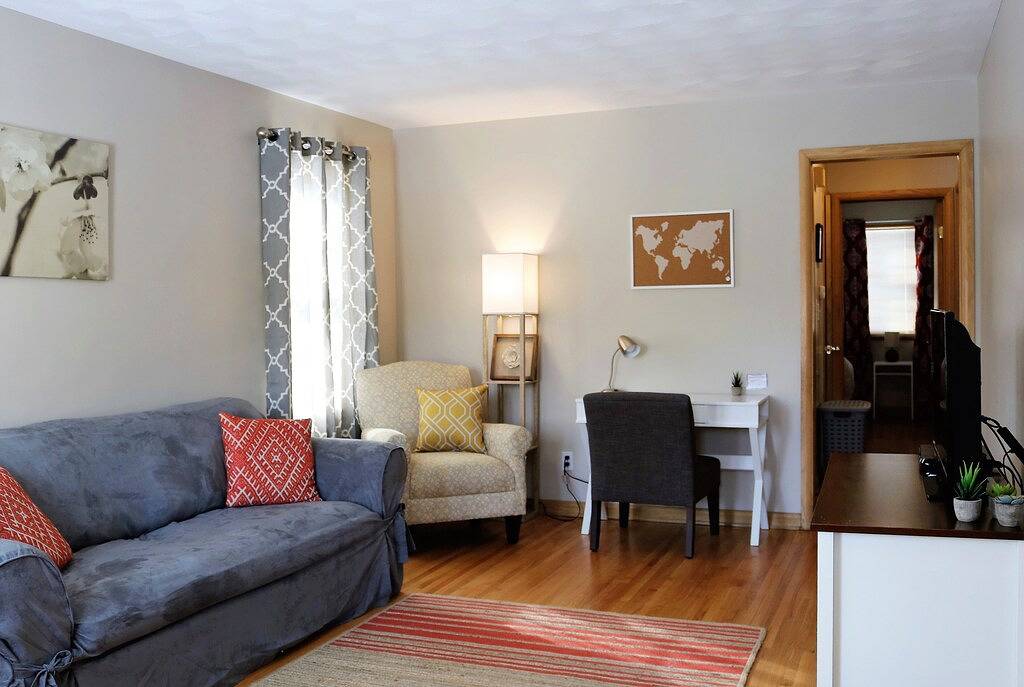 1 mi. von der Mayo Clinic; auf der Buslinie in Rochester (MN), Olmsted County