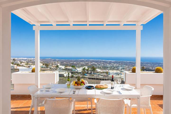 Villa für 18 Personen mit Terrasse in La Asomada, Tías