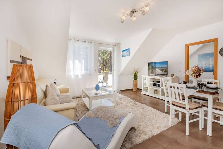 Ferienwohnung für 4 Personen, mit Balkon und Ausblick in Trassenheide