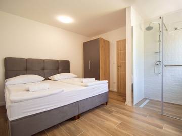 Vakantiehuis voor 15 Personen in Dubrava kod Šibenika, Šibenik-Knin, Afbeelding 4