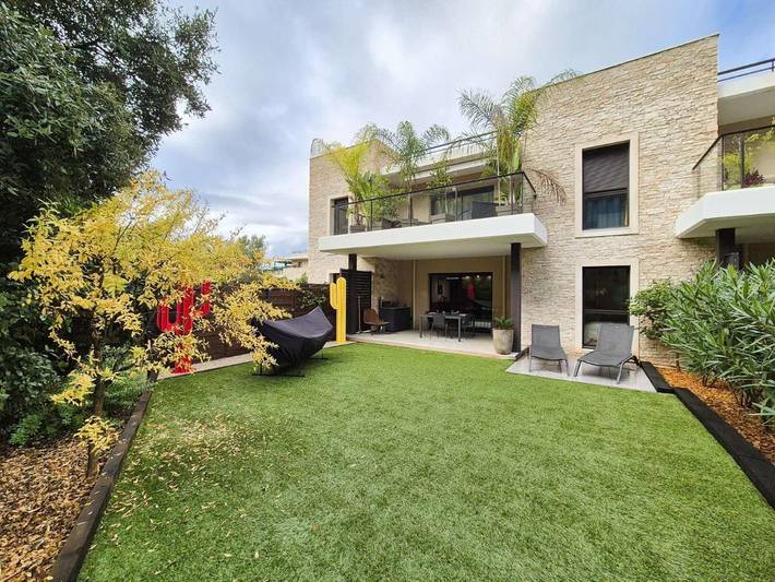 Gîte pour 5 personnes, avec jardin et terrasse dans Port Pin Rolland - 2