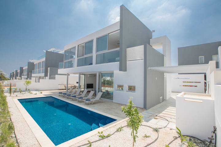 Villa voor 7 personen met balkon/terras in Protaras, Zuid Cyprus